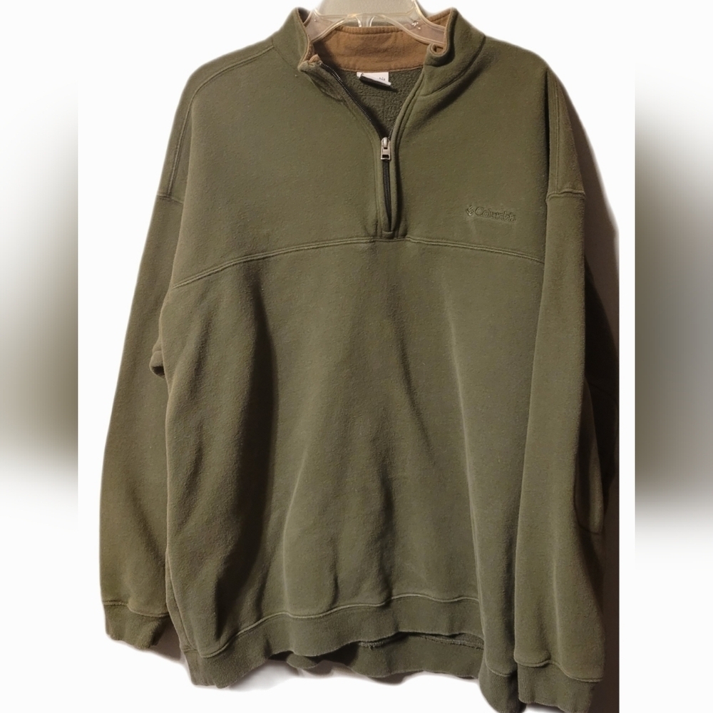 Columbia Men's Dark Green Quarter Zip-Up Sweater With Brown Collar